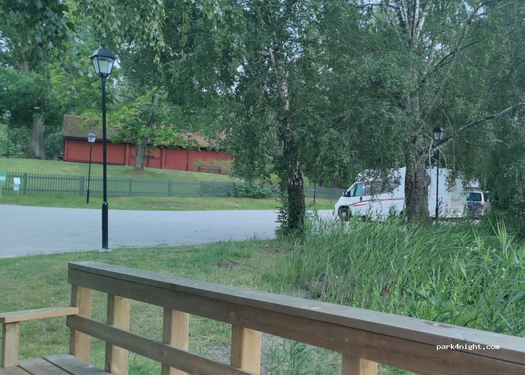 (134 60) Ingarö - Ingarö kyrkväg — foto