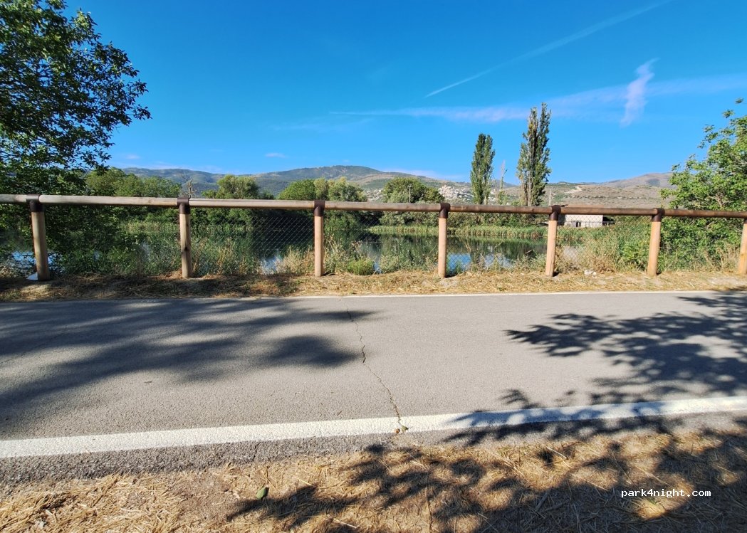 (67022) Capestrano - Via del Lago — foto 2