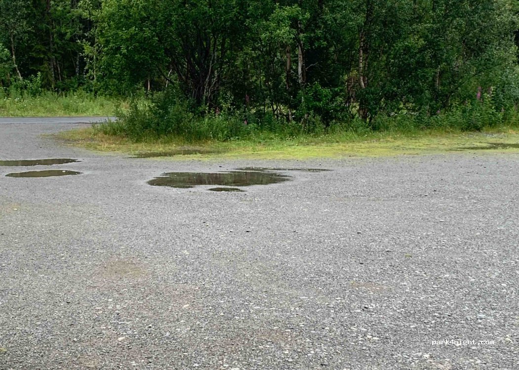 (837 99) Rundhögen - Unnamed Road — foto
