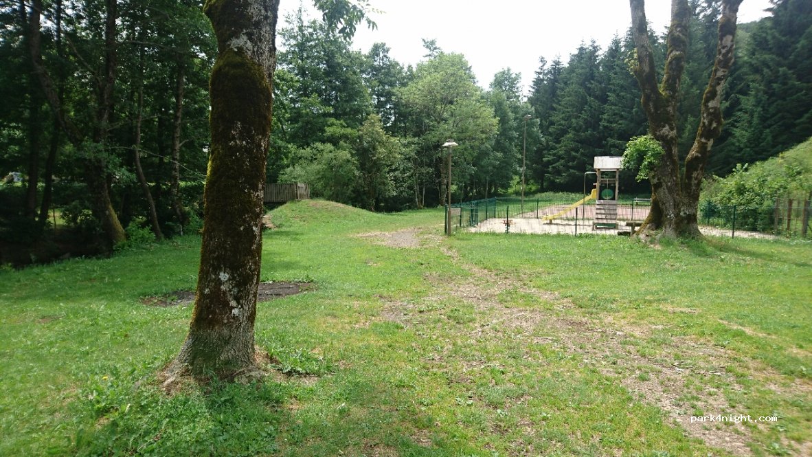 (15800) Saint-Jacques-des-Blats - D559 — foto
