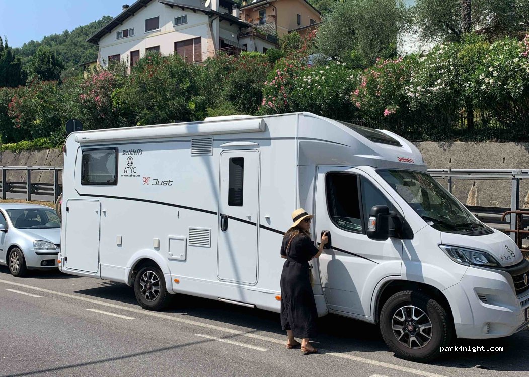 (25087) Salò - Via Landi — foto