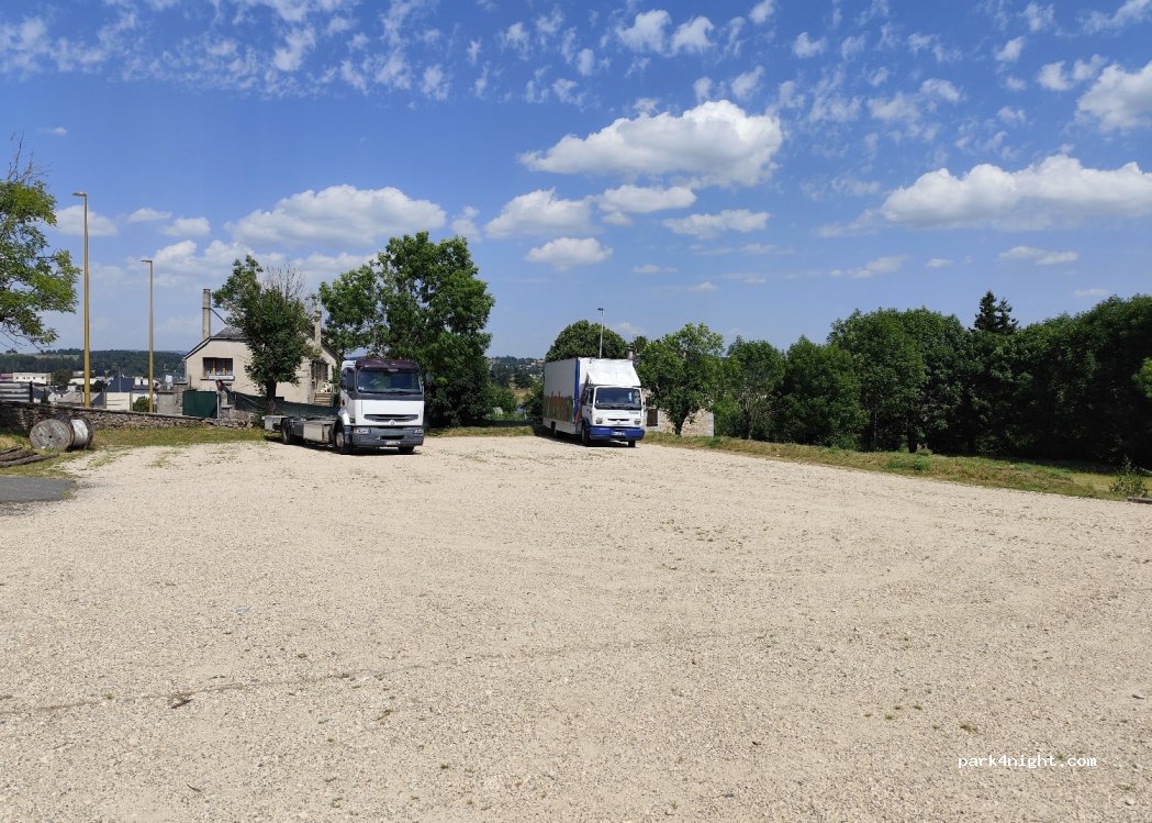 (48200) Saint-Chély-d'Apcher - 23 Avenue du Malzieu — foto 2