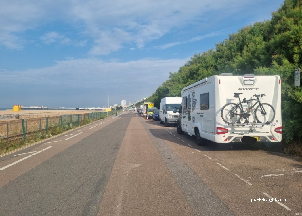 (BN2 1GA) Brighton and Hove - 529 Marine Drive — foto