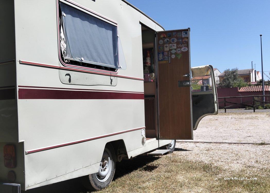 Area sosta Santa Giusta — foto 5