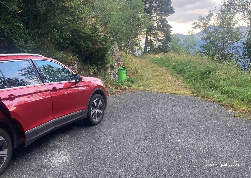 (3939) Eggerberg - Unnamed Road — foto 2