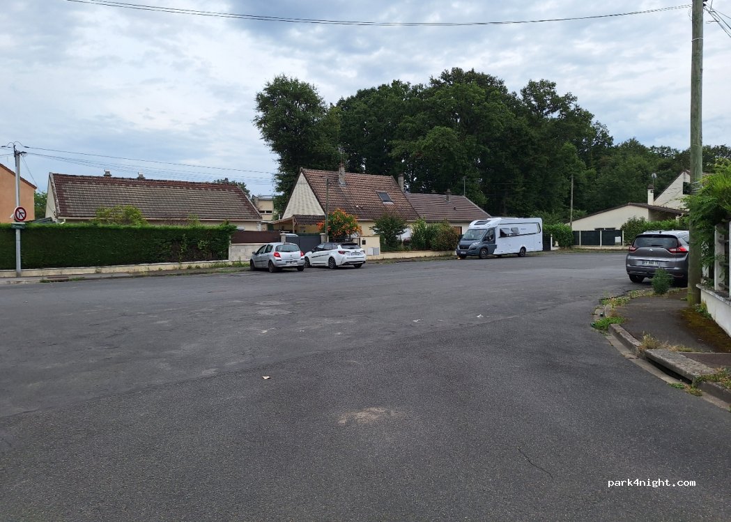 (93160) Noisy-le-Grand - 17 Rue du Layon — foto