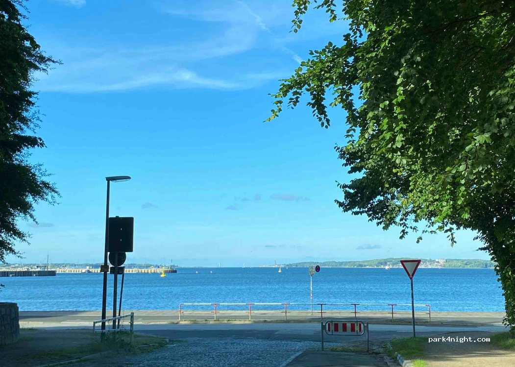 (24106) Kiel - 2 Parkstraße — foto