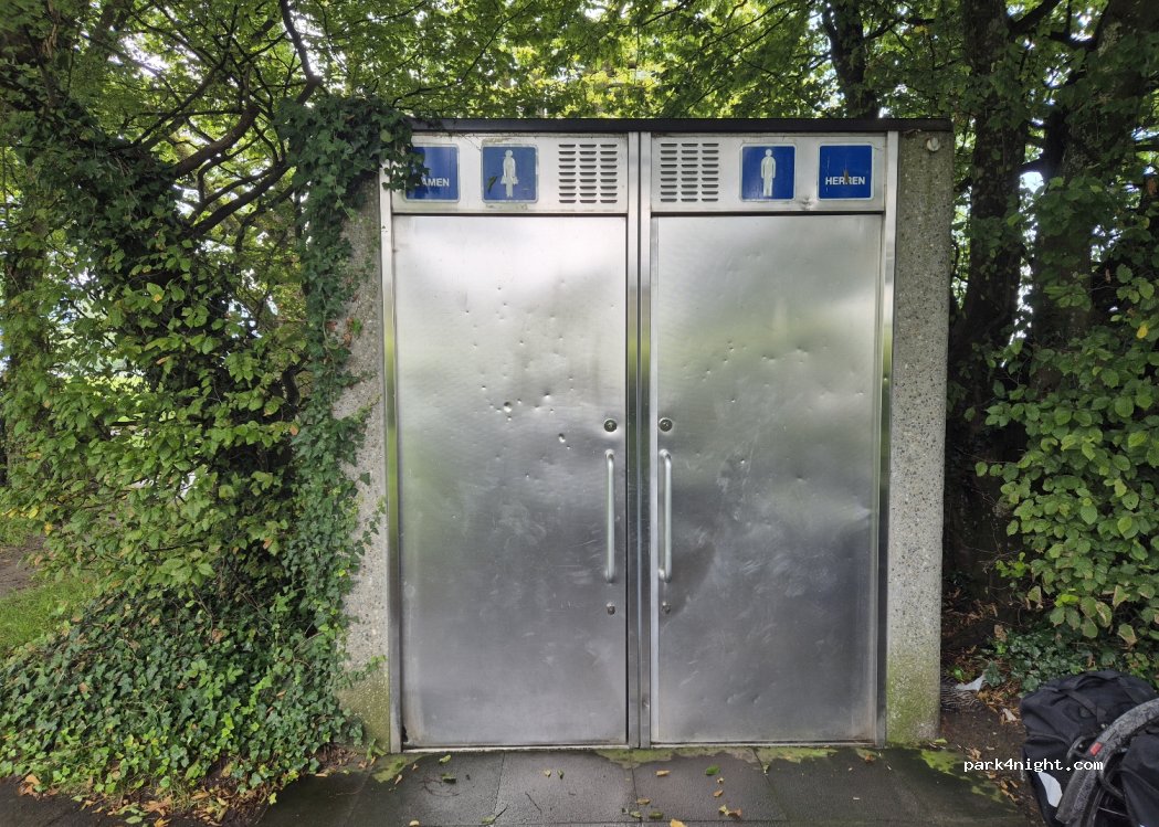 (6300) Zug - 35 Chamer Fussweg — foto