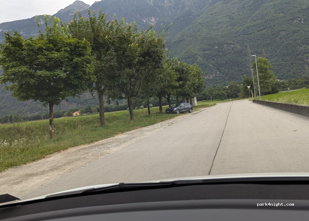 (6523) Bellinzona - 15 Via Cantonale — foto