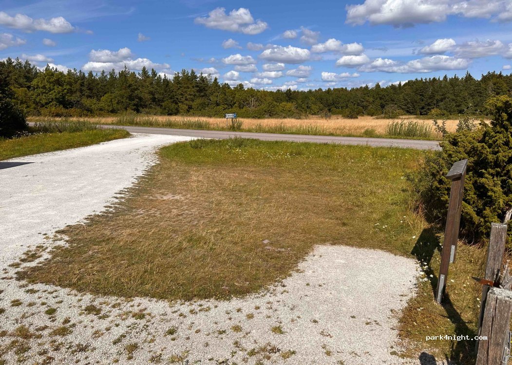 (623 64) Ljugarn - Unnamed Road — foto