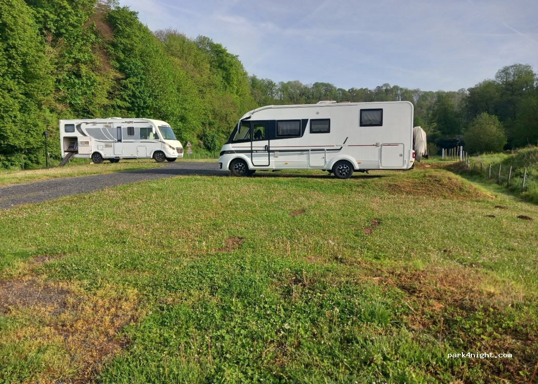 (60350) Berneuil-sur-Aisne - 2-4 Rue de la Groseillere — foto
