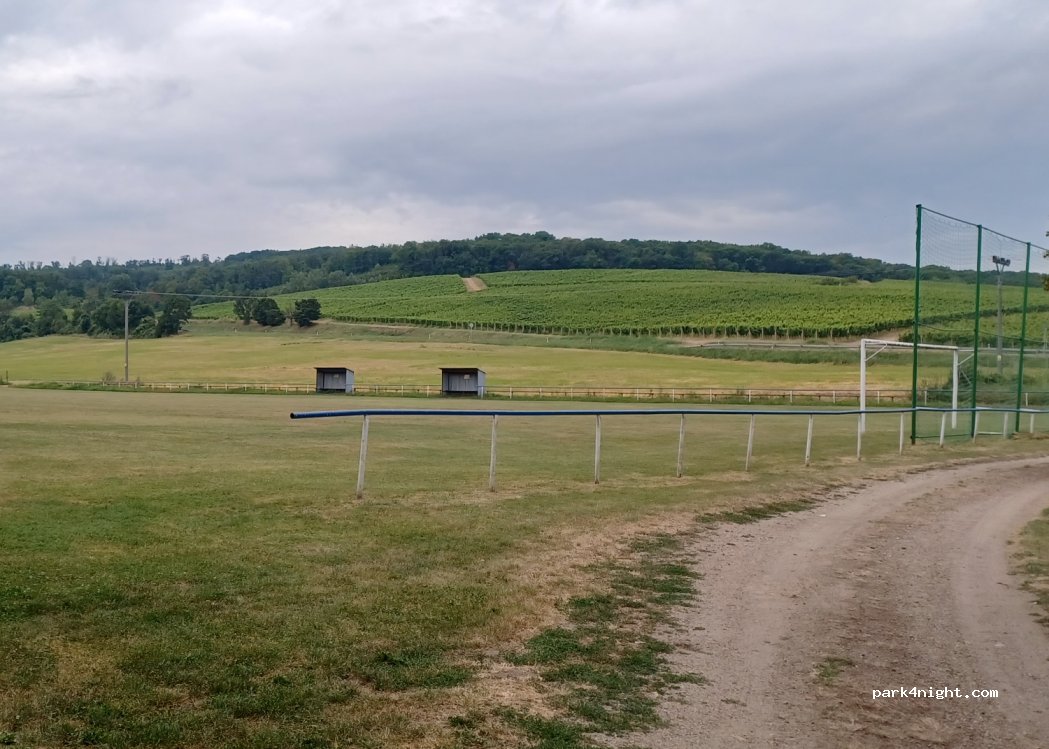(691 88) Milovice - Unnamed Road — foto 3