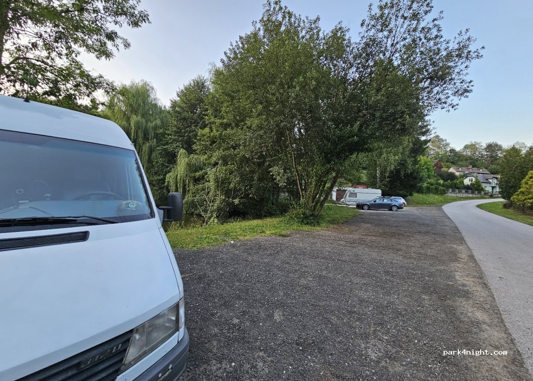 (506 01) Holín - Unnamed Road — foto
