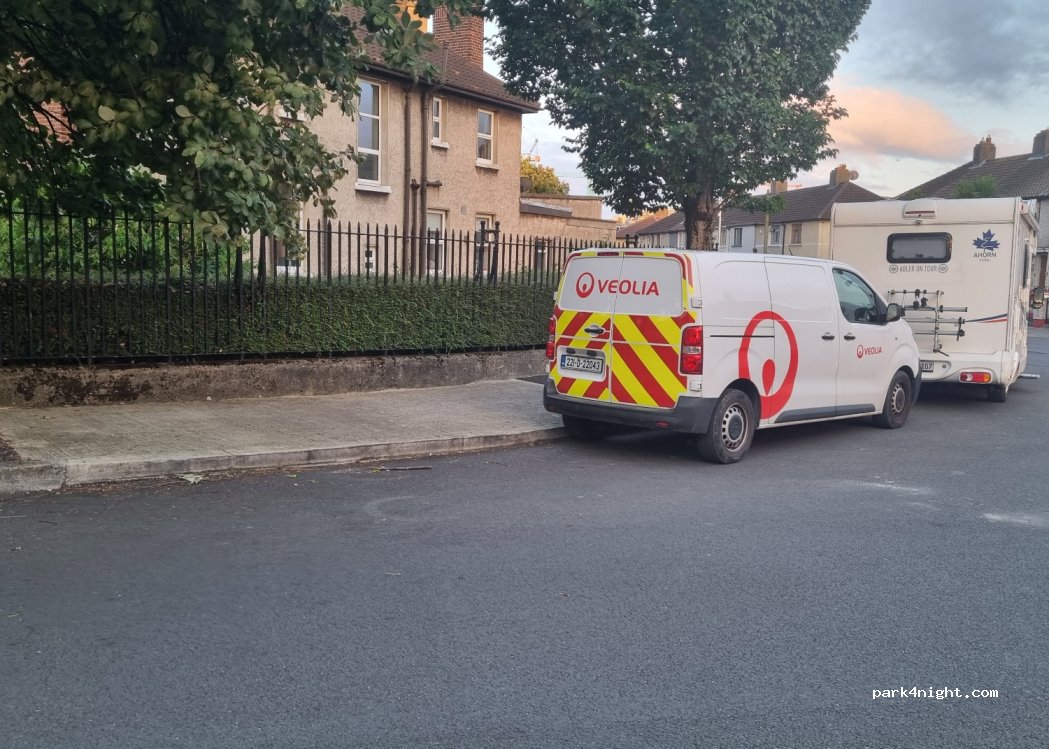 (D03 N4F1) Dublin - 78 Caledon Road — foto