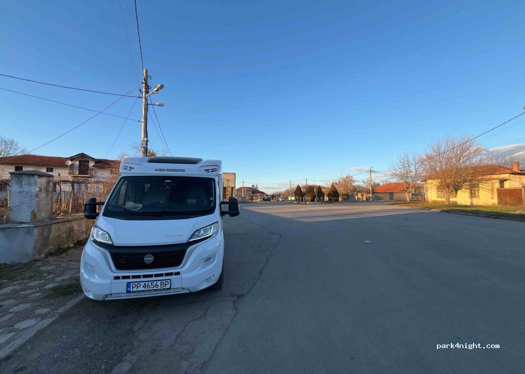 (6058) Бъдеще - Unnamed Road — foto 4