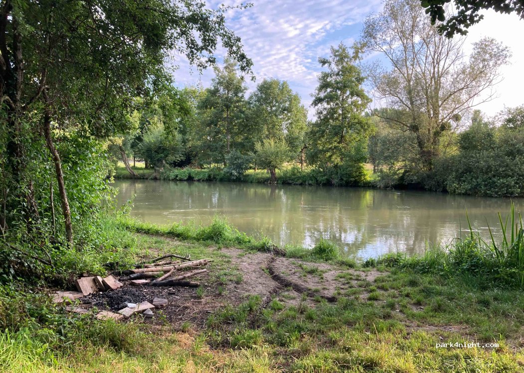 (10600) Barberey-Saint-Sulpice - — foto 4