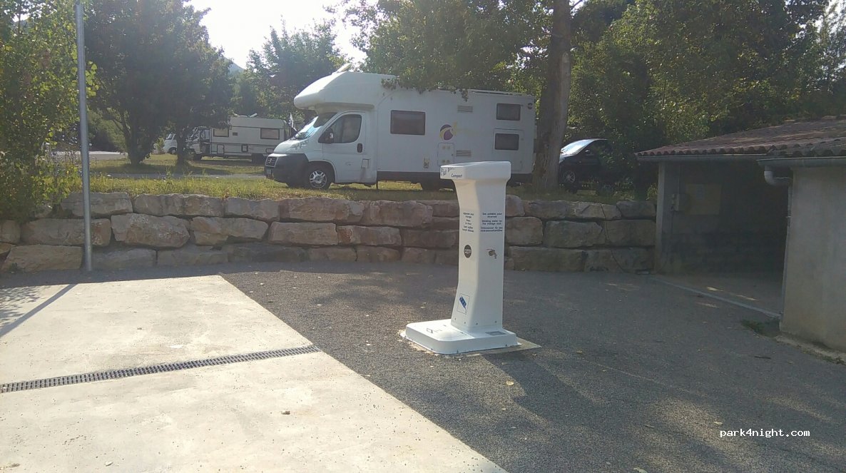 Aire de Camping Car de Sainte Eulalie de Cernon — foto 4