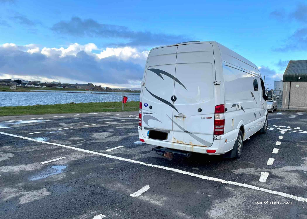 (KW15 1RP) Kirkwall - 18 Pickaquoy Road — foto