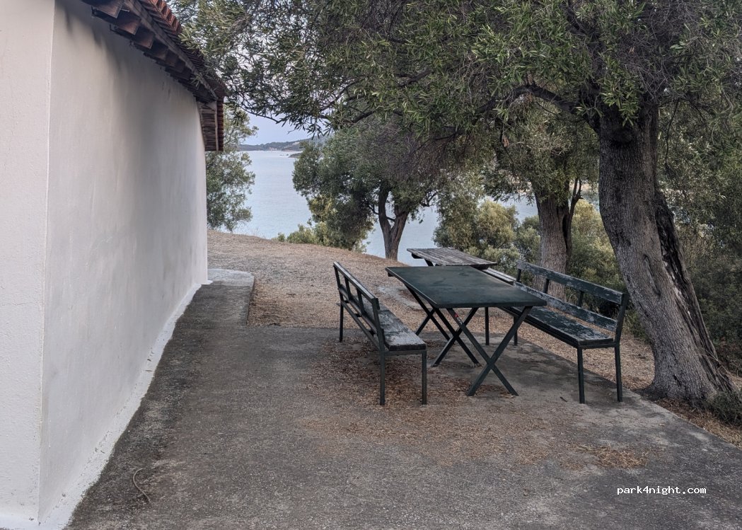 (630 88) Sithonia - Unnamed Road — foto