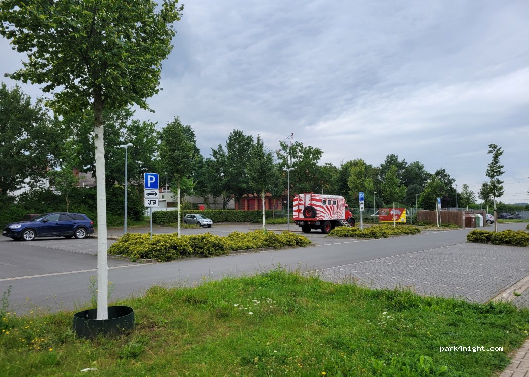 (31275) Lehrte - 1 An der Feuerwehr — foto 3