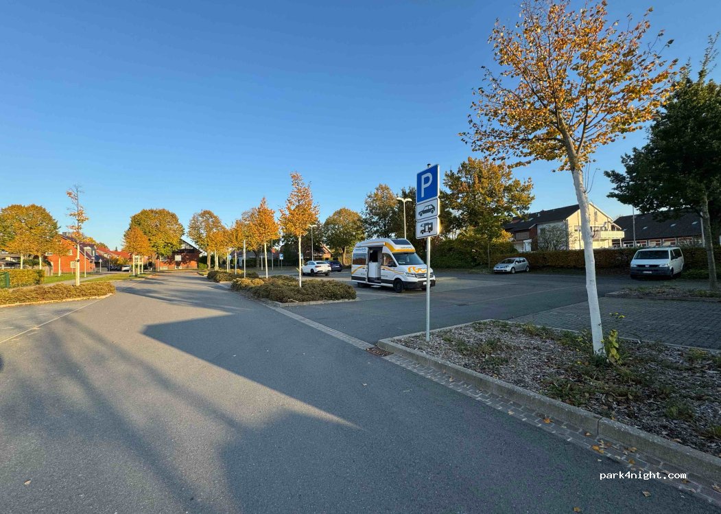 (31275) Lehrte - 1 An der Feuerwehr — foto 5
