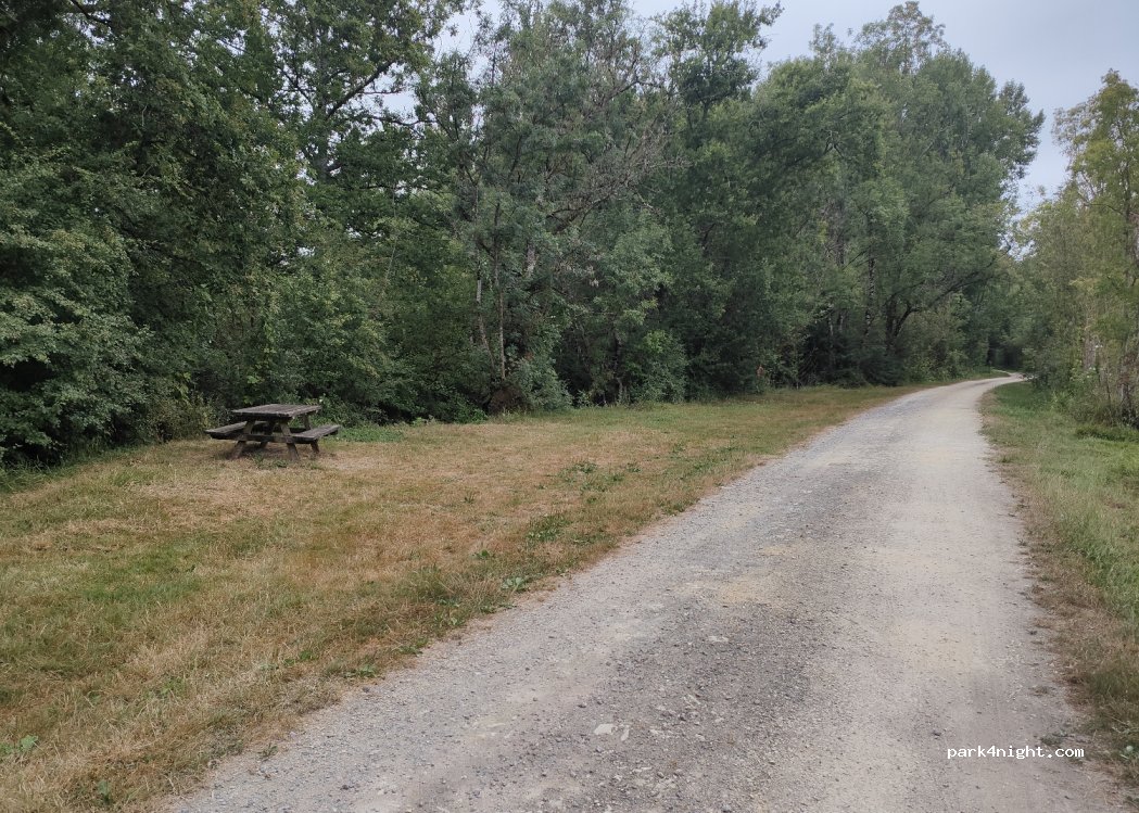 (79210) Saint-Hilaire-la-Palud - Unnamed Road — foto