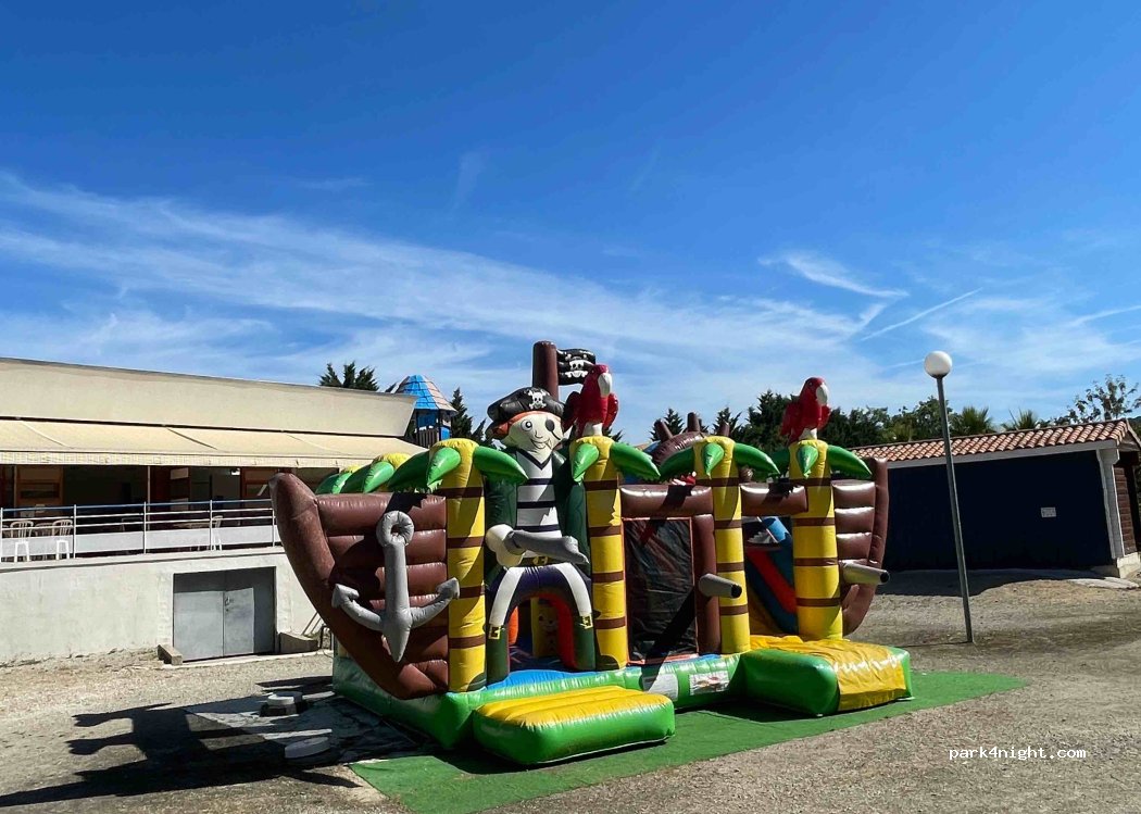 Camping Ushuaïa Villages Les Chalets de Moulière — foto 5