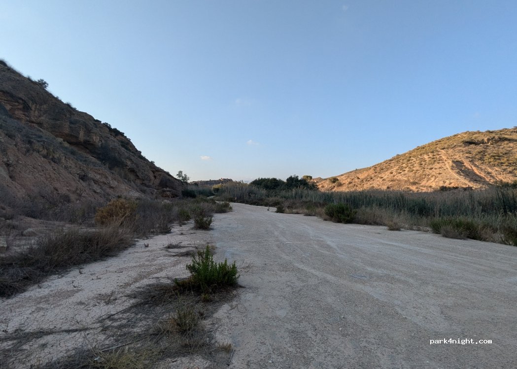 (03680) Alacant - 109 Plaça Poligono 12 — foto