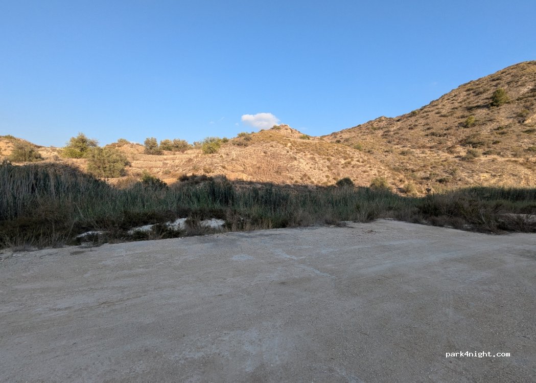 (03680) Alacant - 109 Plaça Poligono 12 — foto 3