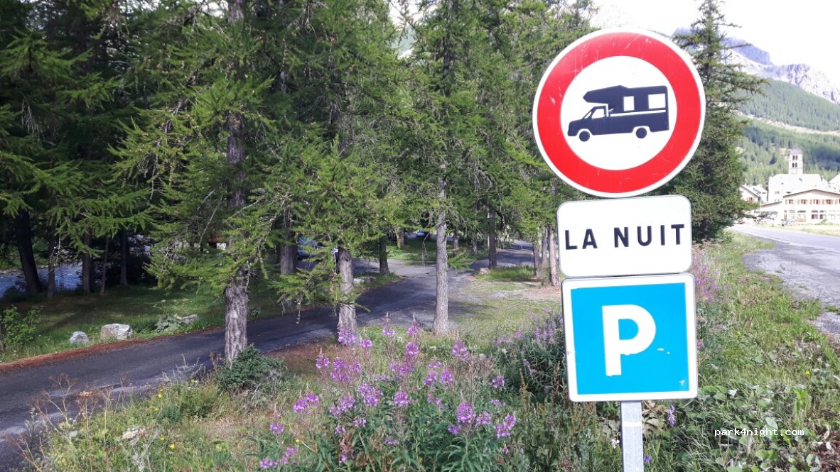(05220) Le Monêtier-les-Bains - Rue des Lilas — foto 3