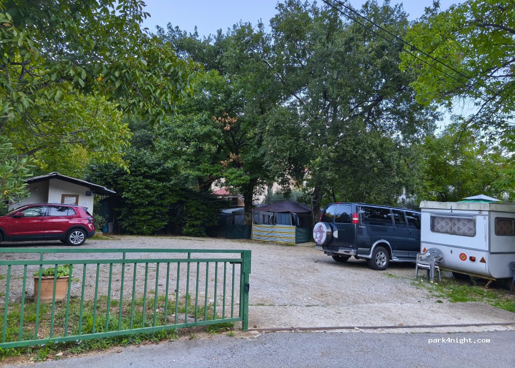 Mini camping Jasna Dundovic 3 sterren — foto 2