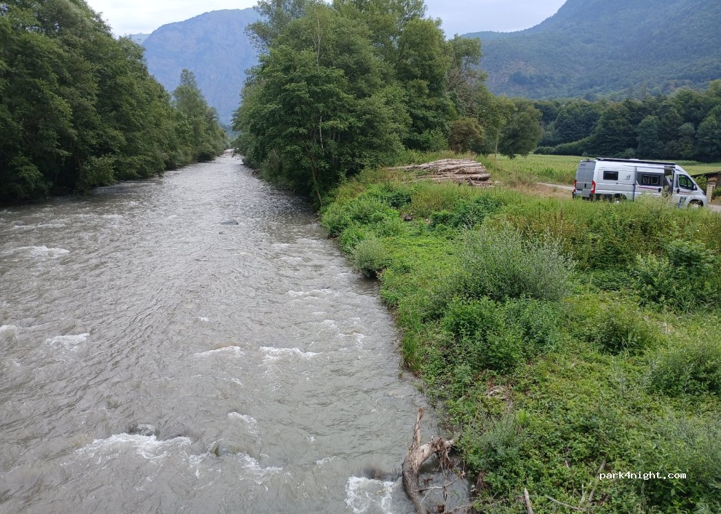 (38740) Valbonnais - 32 Les Buissonats — foto