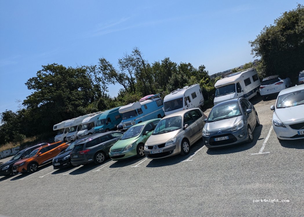 (29900) Concarneau - 112 Avenue de la Gare — foto