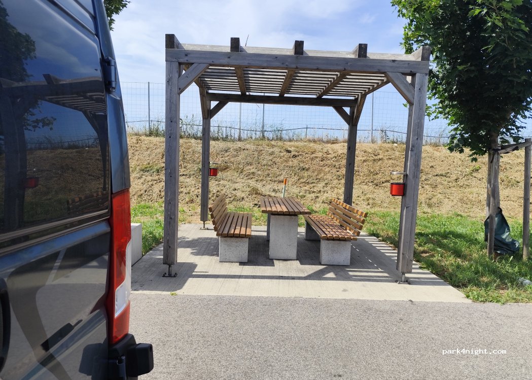 (7100) Neusiedl am See - A4 — foto