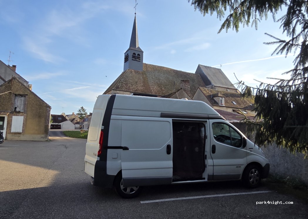 (89150) Domats - 12 Place de l'Église — foto 4