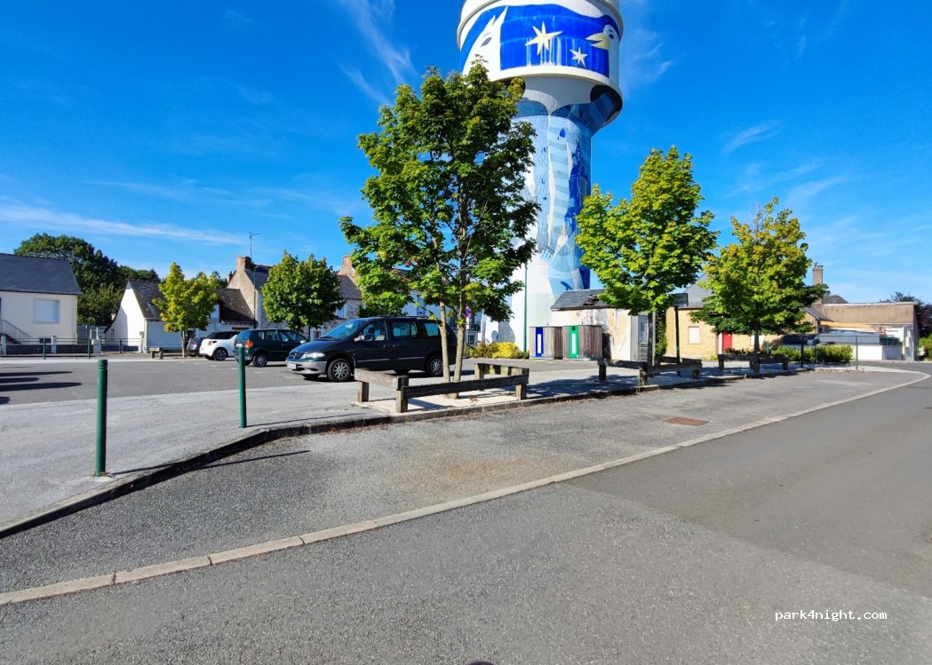 (44590) Derval - 17 Place de la Grée — foto