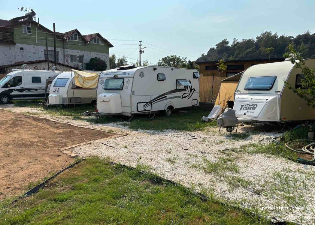 Yeşilcam Karavan Bahçe — foto