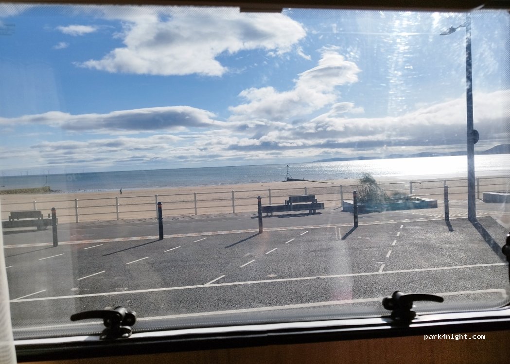 (LL28 4DU) Rhos on Sea - 37 Cayley Promenade — foto