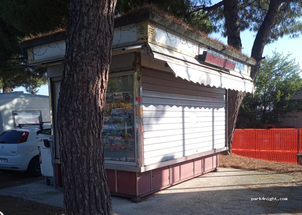 (60131) Ancona - 38 Via Enrico Sacripanti — foto 4