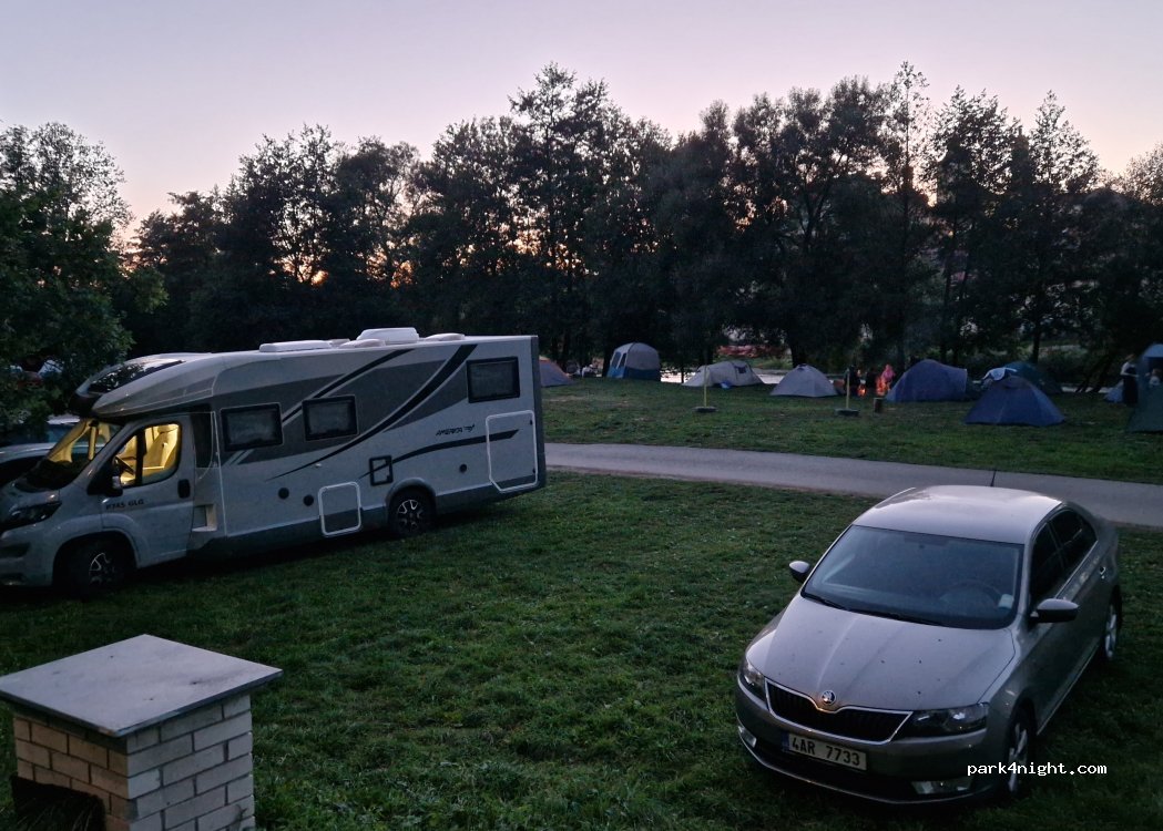 Kemp u Kouzelníka — foto 2