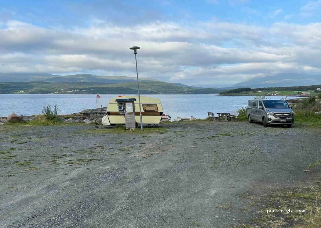 Staff Camping — foto 3