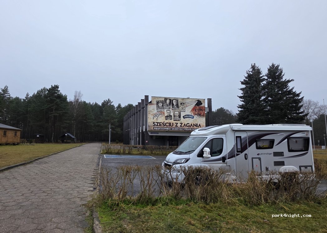 (68-100) Żagań - 45 Lotników Alianckich — foto 5