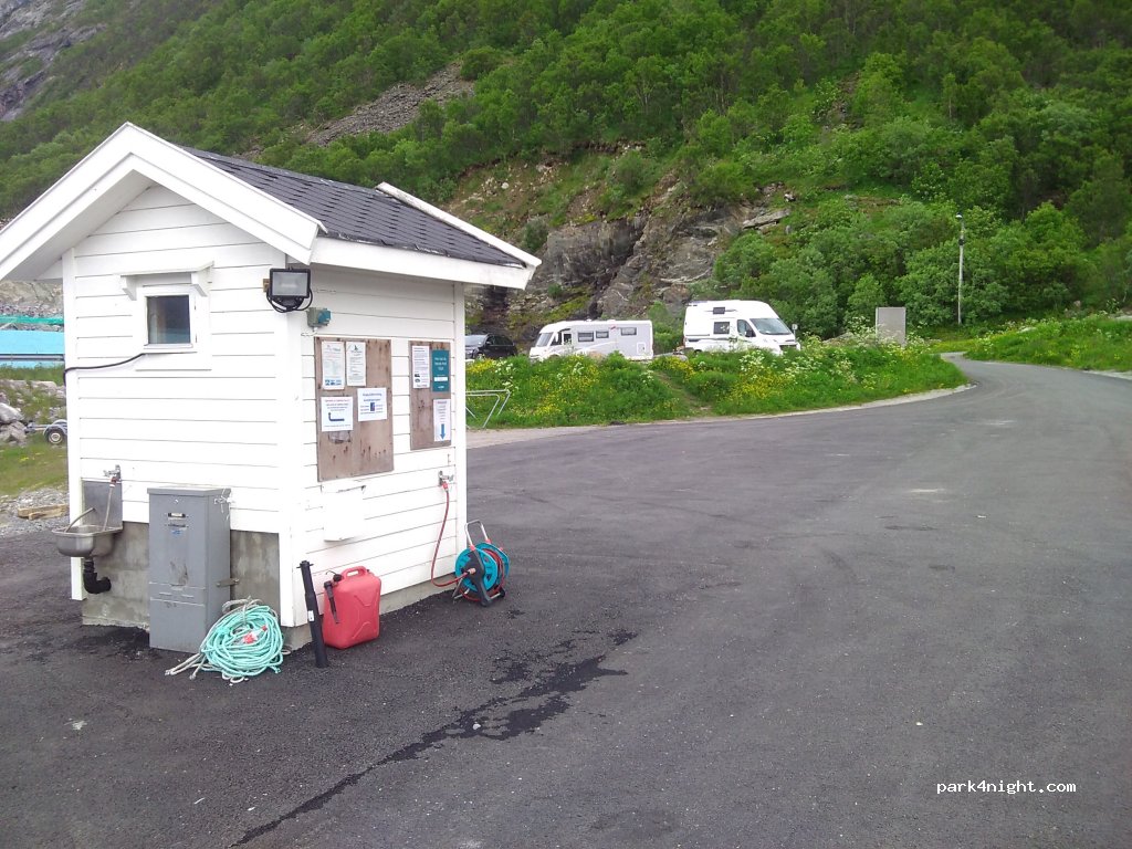 Husøy bobilparkering — foto