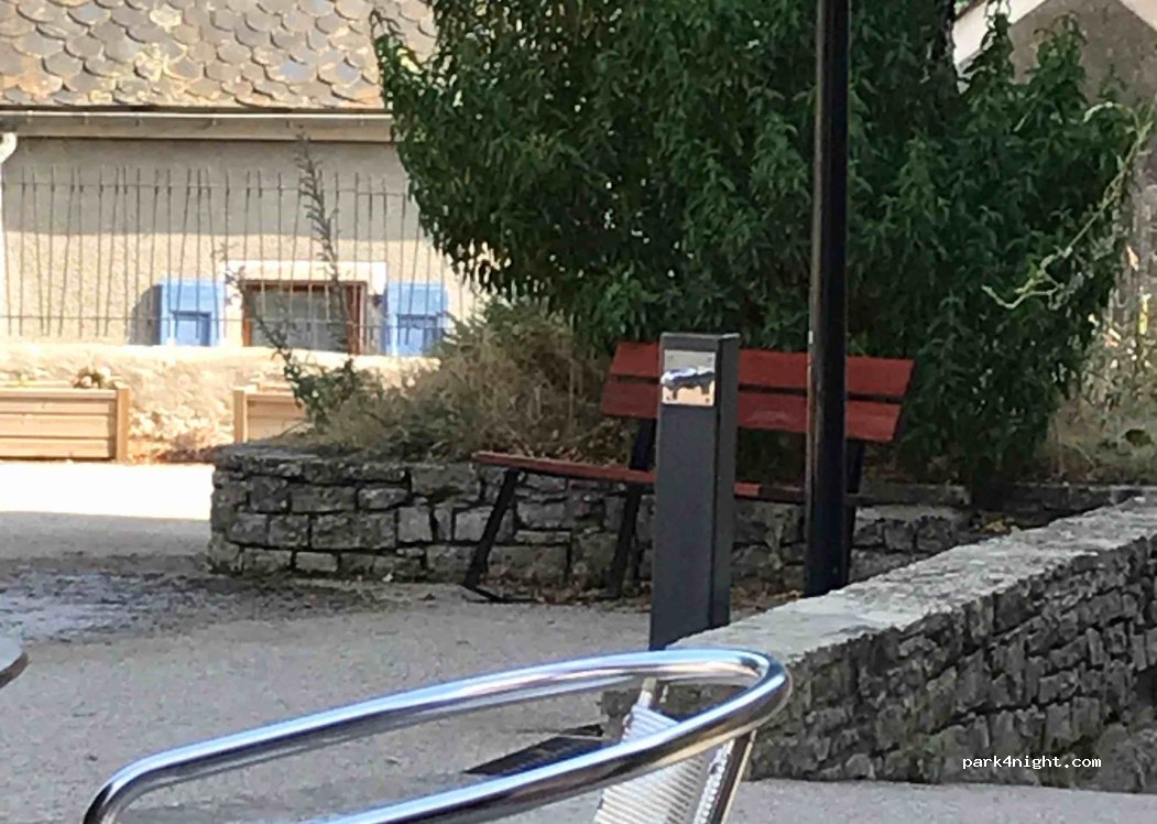 (30750) Dourbies - 2 Place des Trois Ermites — foto
