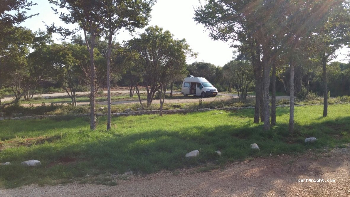 (52215) Peroj - Unnamed Road — foto 3
