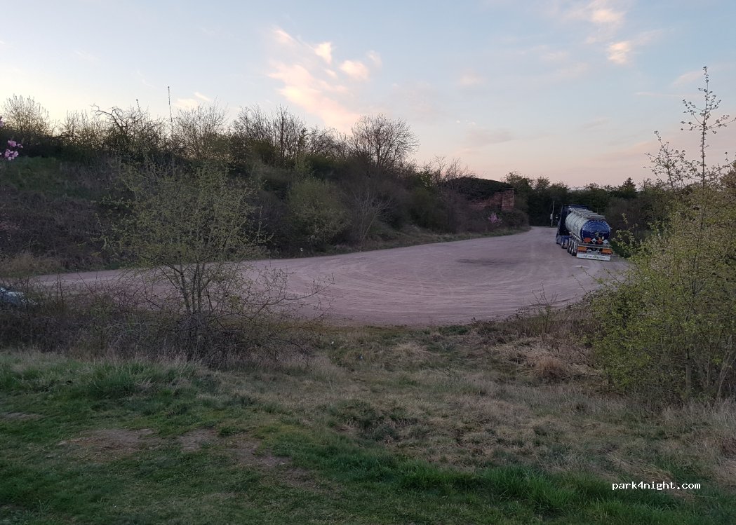 (06193) Wettin-Löbejün - 1 Sportplatz — foto