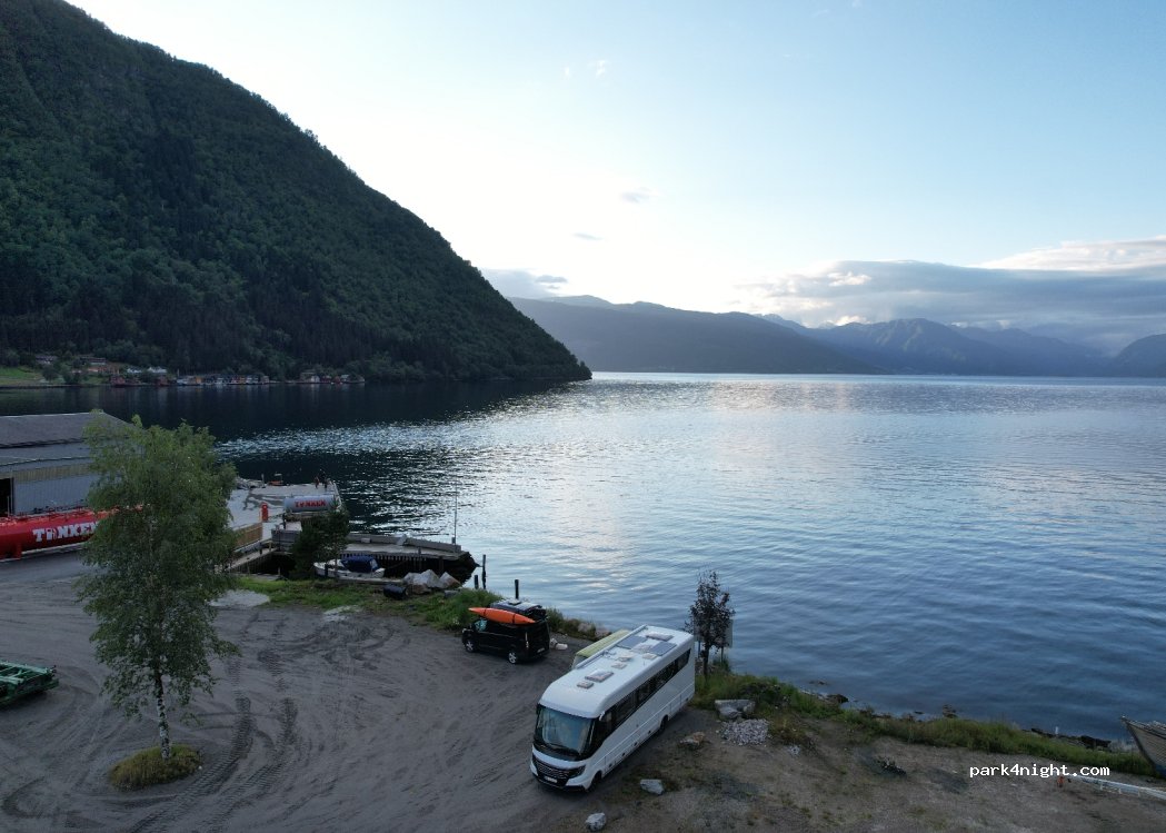 Vik bubilparkering — foto 2