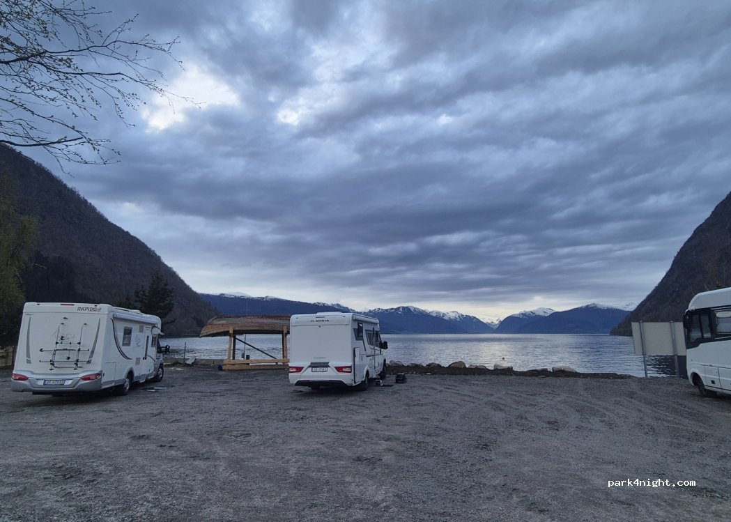 Vik bubilparkering — foto 4