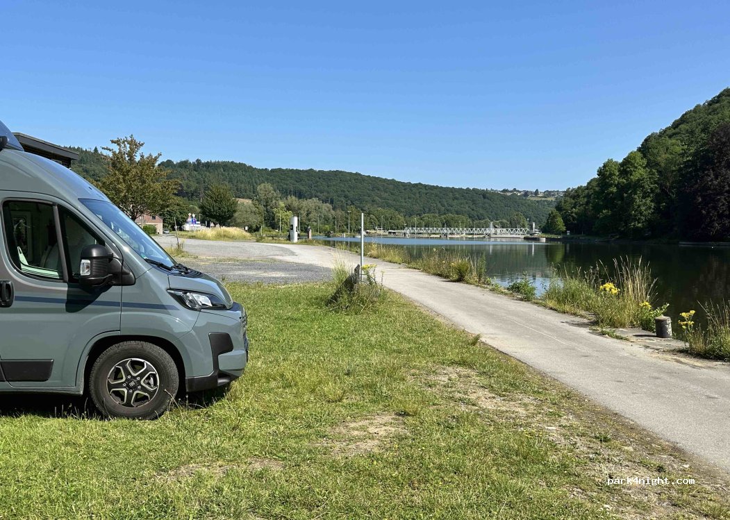 (5540) Hastière - 17-21 Rue du Rivage — foto 3