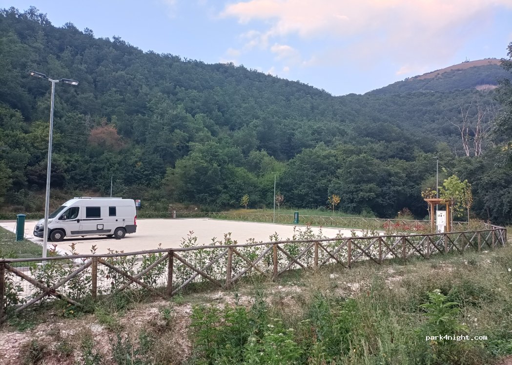 (62039) Castelsantangelo sul Nera - Unnamed Road — foto